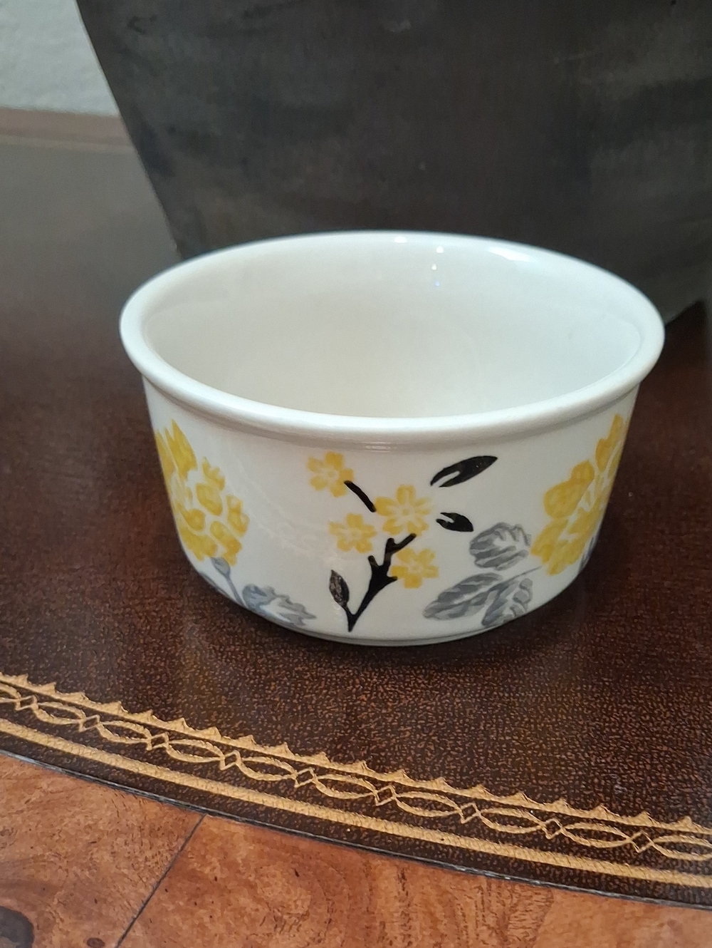 Pela Studio "Perfect Petals" Ceramic Yellow Floral Bowl Home Kitchen
